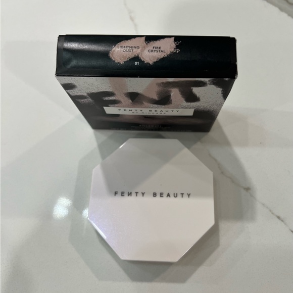 Fenty Beauty Highlighter Duo - Lightning Dust/Fire Crystal - Picture 3 of 6
